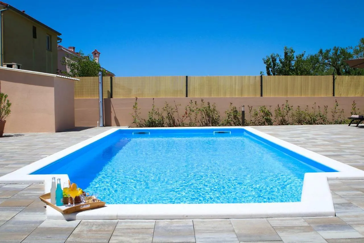 Holiday Home With Pool - Villa Marijana Kožino