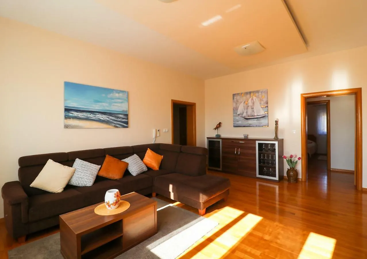 Holiday Home With Pool - Villa Marijana Kožino Chorvatsko