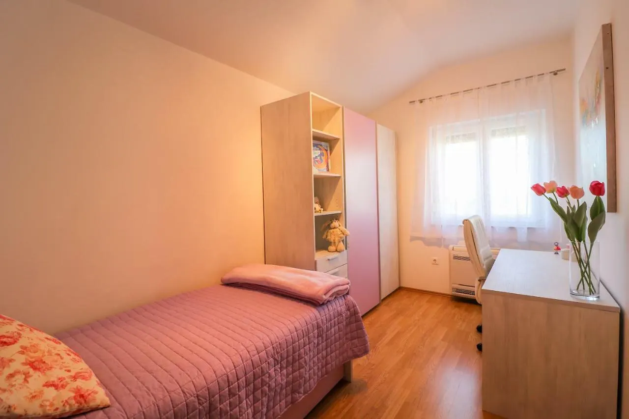 Holiday Home With Pool - Villa Marijana Kožino 0*,  Chorvatsko