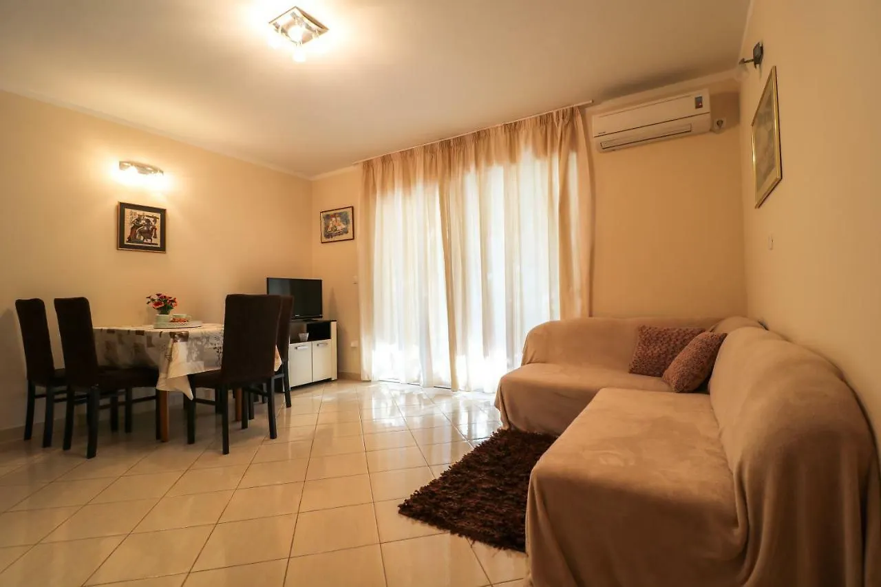 Holiday Home With Pool - Villa Marijana Kožino